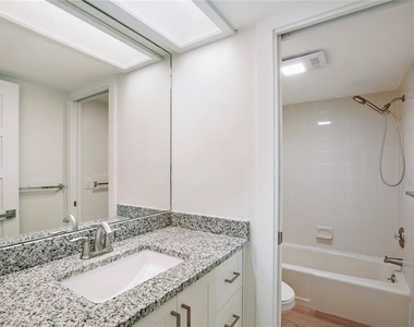 150 Marina Del Rey Court - Photo Thumbnail 20