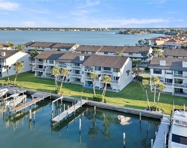150 Marina Del Rey Court - Photo Thumbnail 4