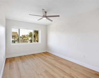150 Marina Del Rey Court - Photo Thumbnail 24