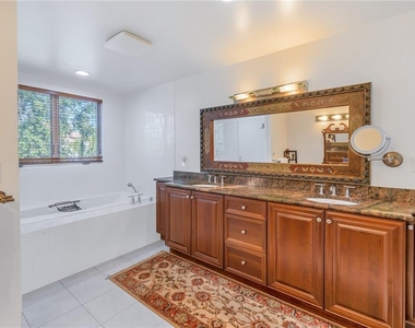 838 Monterey Boulevard Ne - Photo Thumbnail 28