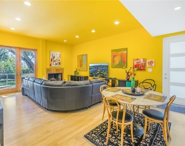 838 Monterey Boulevard Ne - Photo Thumbnail 15