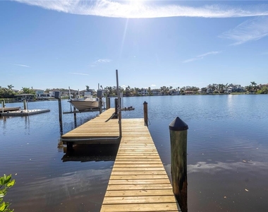 838 Monterey Boulevard Ne - Photo Thumbnail 41