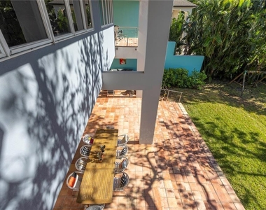 838 Monterey Boulevard Ne - Photo Thumbnail 32