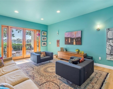 838 Monterey Boulevard Ne - Photo Thumbnail 10