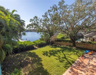 838 Monterey Boulevard Ne - Photo Thumbnail 20