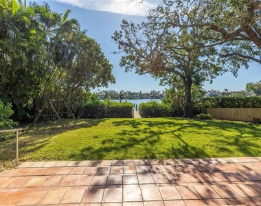 838 Monterey Boulevard Ne - Photo Thumbnail 38