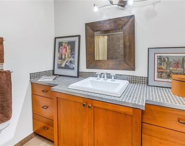 838 Monterey Boulevard Ne - Photo Thumbnail 25
