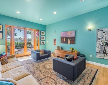 838 Monterey Boulevard Ne - Photo Thumbnail 11