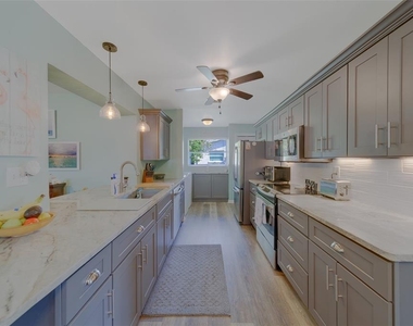 9262 140th Lane - Photo Thumbnail 10