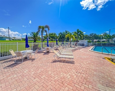 9262 140th Lane - Photo Thumbnail 54