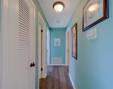 9262 140th Lane - Photo Thumbnail 21