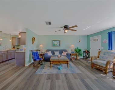 9262 140th Lane - Photo Thumbnail 3