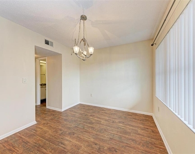 305 30th Avenue W - Photo Thumbnail 6