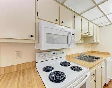 305 30th Avenue W - Photo Thumbnail 15