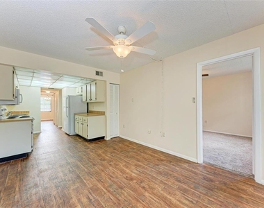 305 30th Avenue W - Photo Thumbnail 11