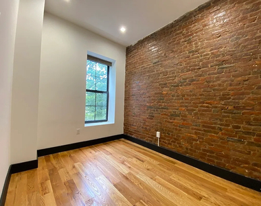758 Putnam Avenue - Photo Thumbnail 8