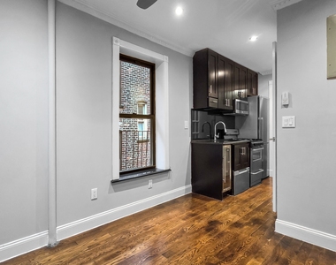 314 East 106th Street - Photo Thumbnail 3