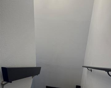 883 Dublin Drive - Photo Thumbnail 19