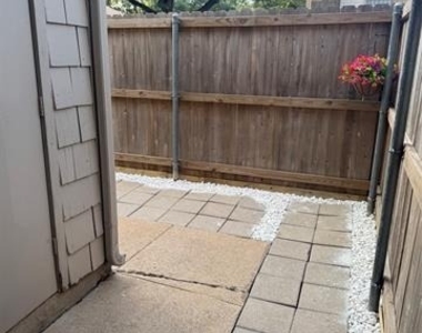 883 Dublin Drive - Photo Thumbnail 20