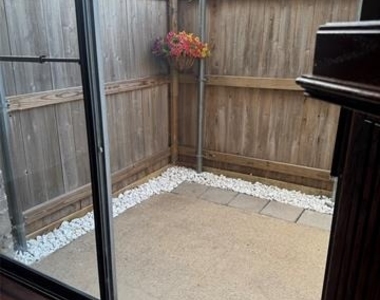 883 Dublin Drive - Photo Thumbnail 22