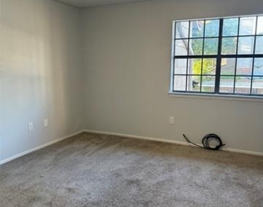 883 Dublin Drive - Photo Thumbnail 15