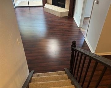 883 Dublin Drive - Photo Thumbnail 2