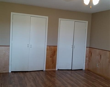 2030 Milrany Lane - Photo Thumbnail 6