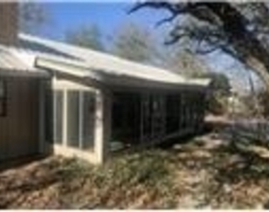 2030 Milrany Lane - Photo Thumbnail 16