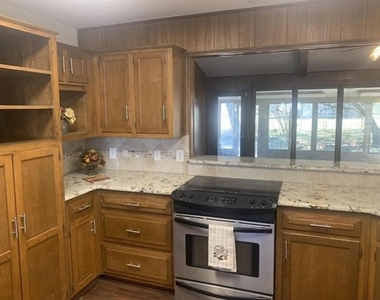 2030 Milrany Lane - Photo Thumbnail 3