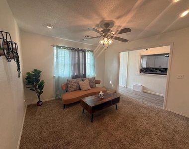 5825 Nw 86th Street - Photo Thumbnail 6