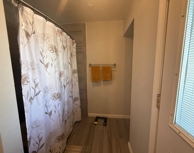 5825 Nw 86th Street - Photo Thumbnail 38