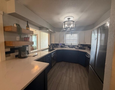5825 Nw 86th Street - Photo Thumbnail 11
