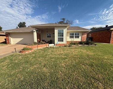5825 Nw 86th Street - Photo Thumbnail 1