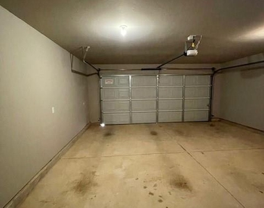 913 Coles Creek - Photo Thumbnail 7