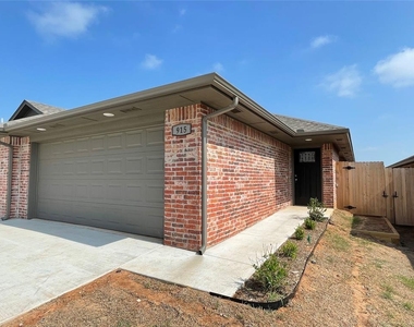 913 Coles Creek - Photo Thumbnail 1