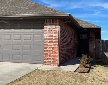 913 Coles Creek - Photo Thumbnail 2