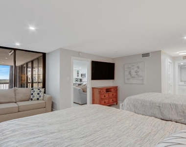 5380 N Ocean Drive - Photo Thumbnail 24