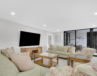 5380 N Ocean Drive - Photo Thumbnail 6