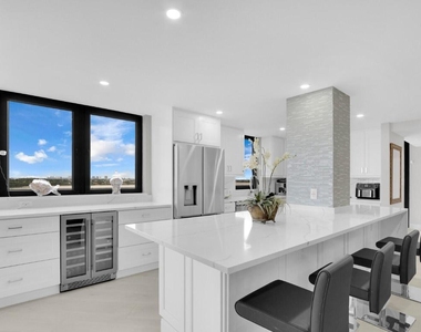 5380 N Ocean Drive - Photo Thumbnail 11