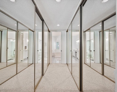 2585 Sheltingham Drive - Photo Thumbnail 20