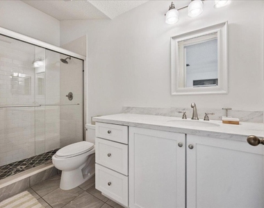 2585 Sheltingham Drive - Photo Thumbnail 34