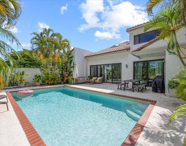 2585 Sheltingham Drive - Photo Thumbnail 35