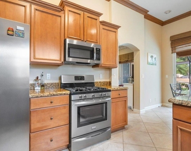 8161 Quail Meadow Way - Photo Thumbnail 6