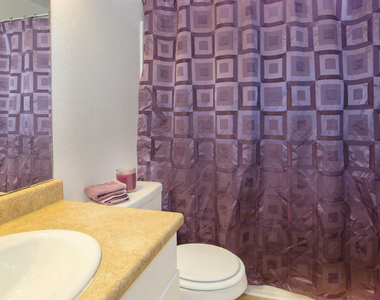 2851 Bedford Lane - Photo Thumbnail 11