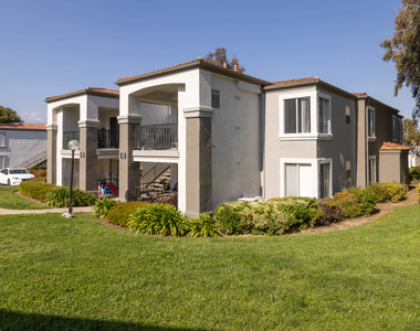 2851 Bedford Lane - Photo Thumbnail 3