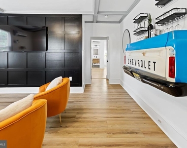 1 S Delancy Place - Photo Thumbnail 7