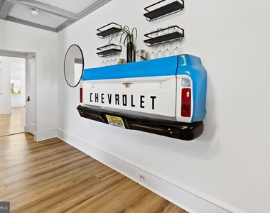 1 S Delancy Place - Photo Thumbnail 8