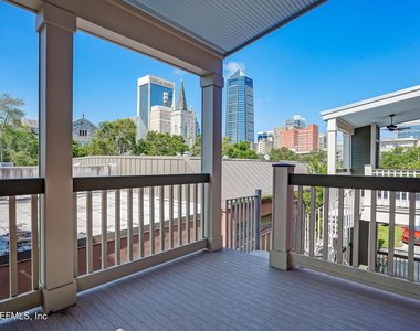 122 E Duval Street - Photo Thumbnail 20