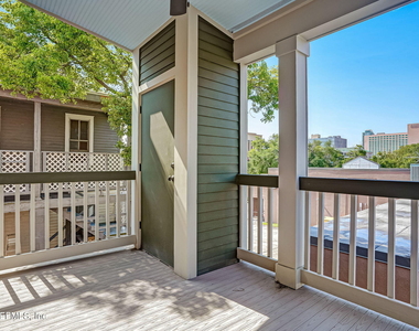 122 E Duval Street - Photo Thumbnail 18