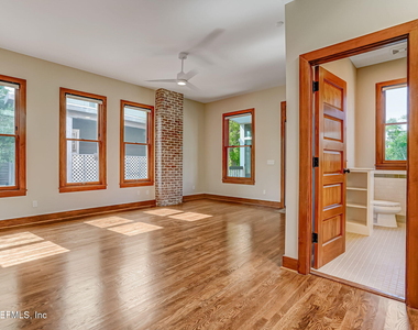 122 E Duval Street - Photo Thumbnail 14